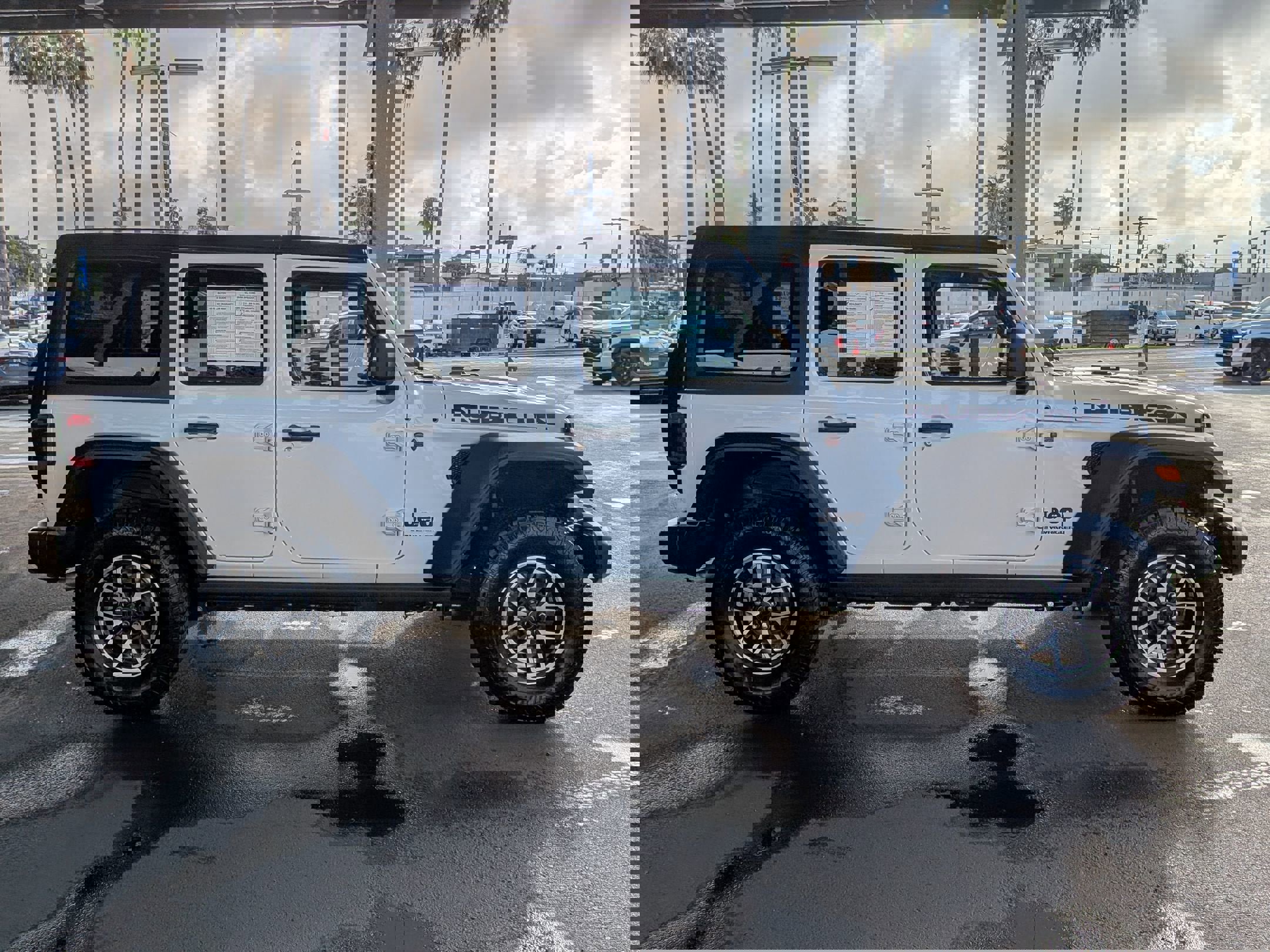 Used 2024 Jeep Wrangler Unlimited Rubicon image 5