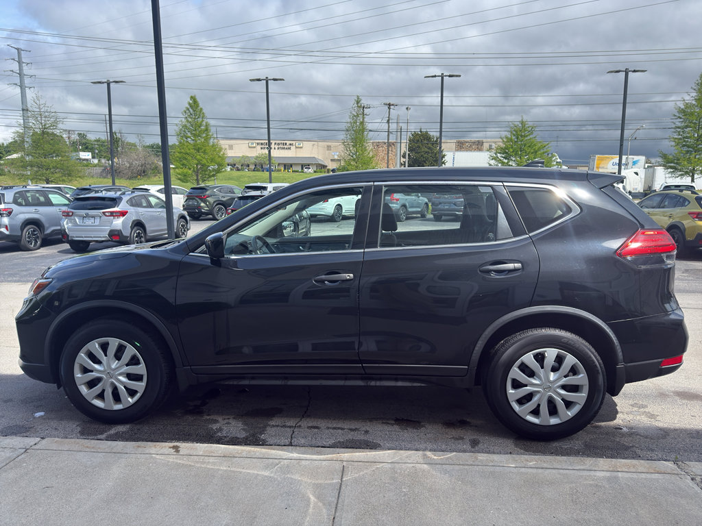 Used 2017 Nissan Rogue S AWD/4WD image 6
