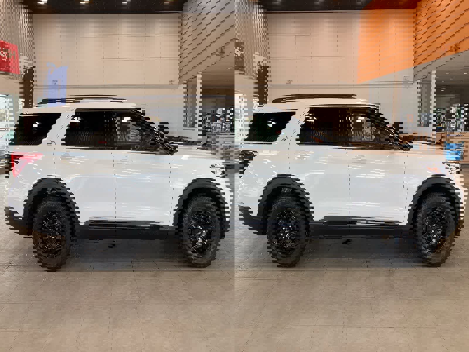 Used 2024 Ford Explorer Timberline w/ Timberline Technology Package image 4