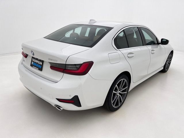 Certified 2022 BMW 330i xDrive Sedan w/ Driving Assistance Package AWD/4WD image 7