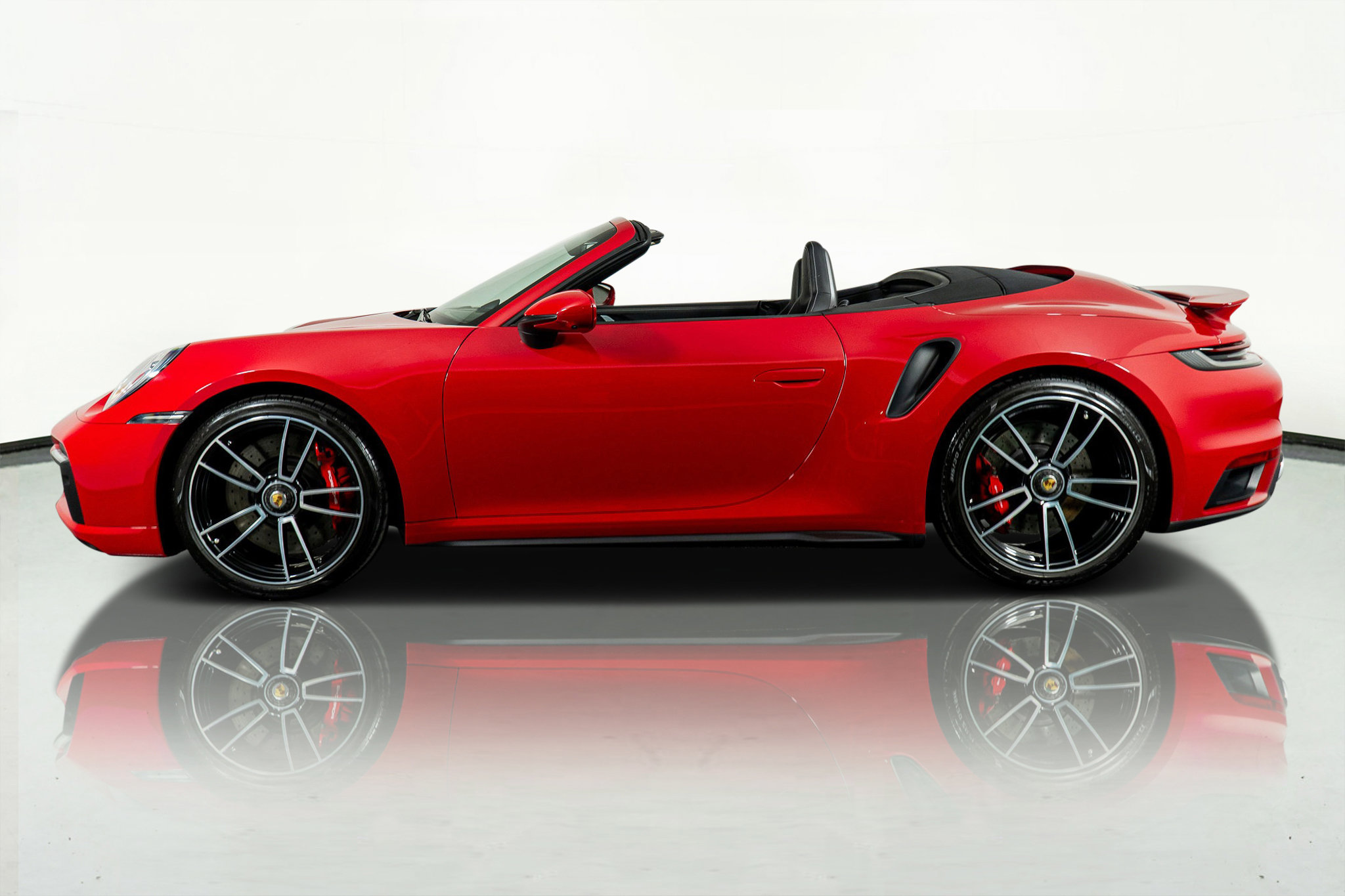 Used 2024 Porsche 911 Turbo AWD/4WD image 17