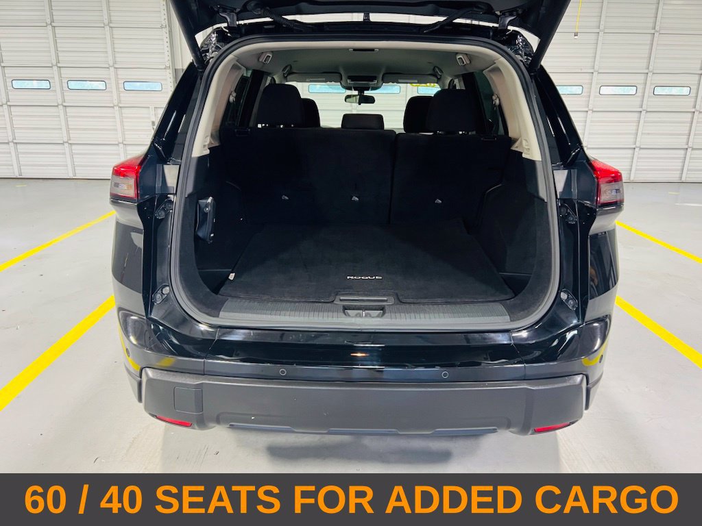 Used 2024 Nissan Rogue SV AWD/4WD image 9