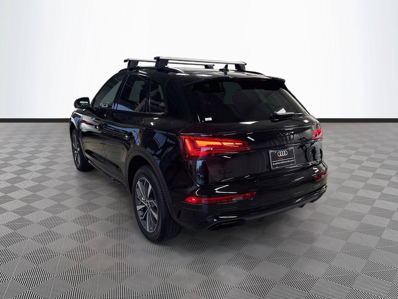 Certified 2024 Audi Q5 2.0T Premium w/ Summer of Audi Package AWD/4WD image 5