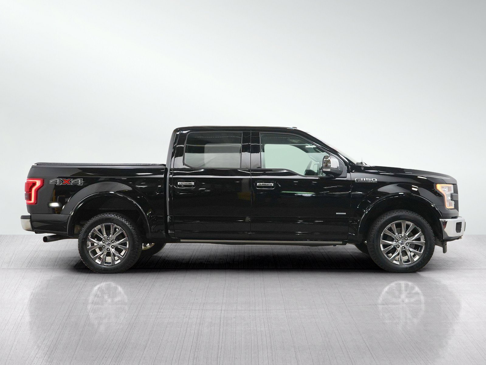 Used 2017 Ford F150 Lariat w/ Equipment Group 502A Luxury AWD/4WD image 6