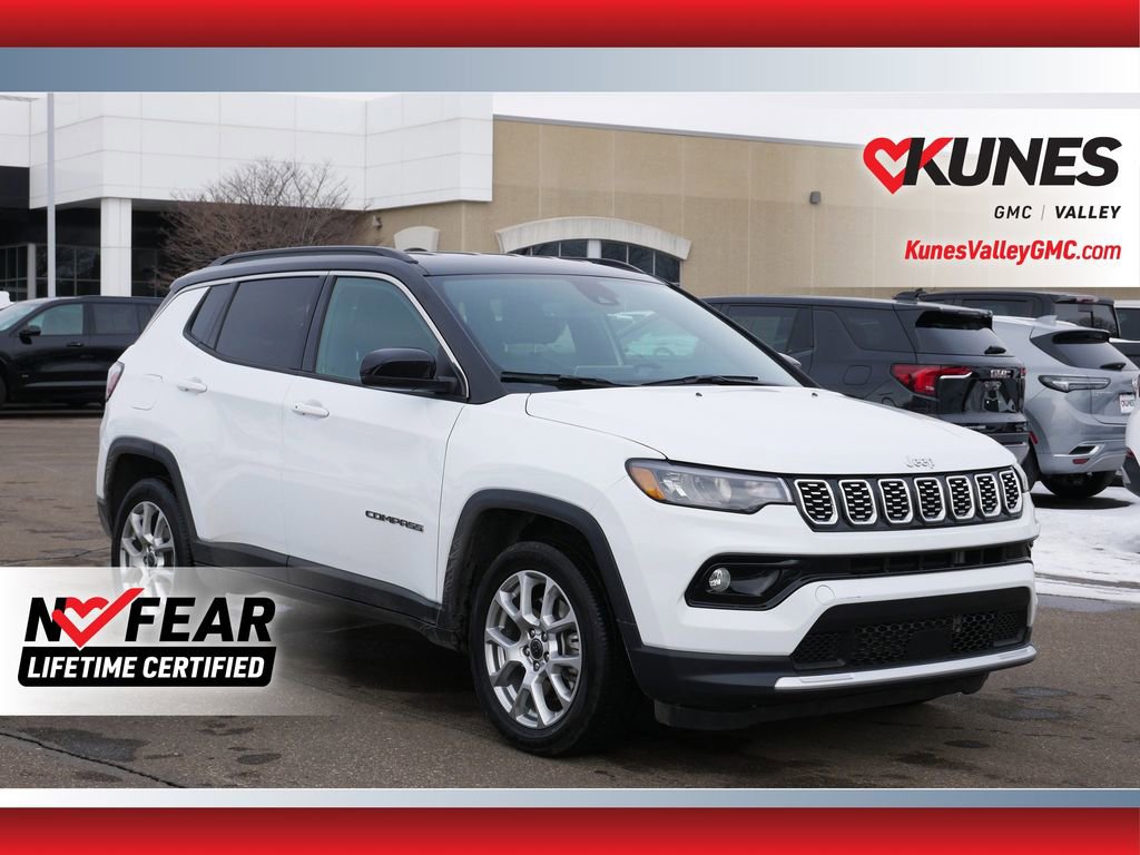 Used 2025 Jeep Compass Limited image 1