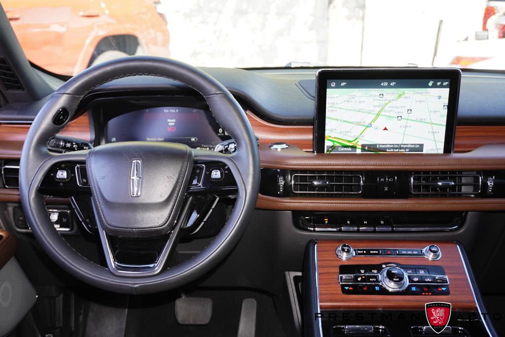Used 2024 Lincoln Aviator Reserve w/ Equipment Group 201A image 2