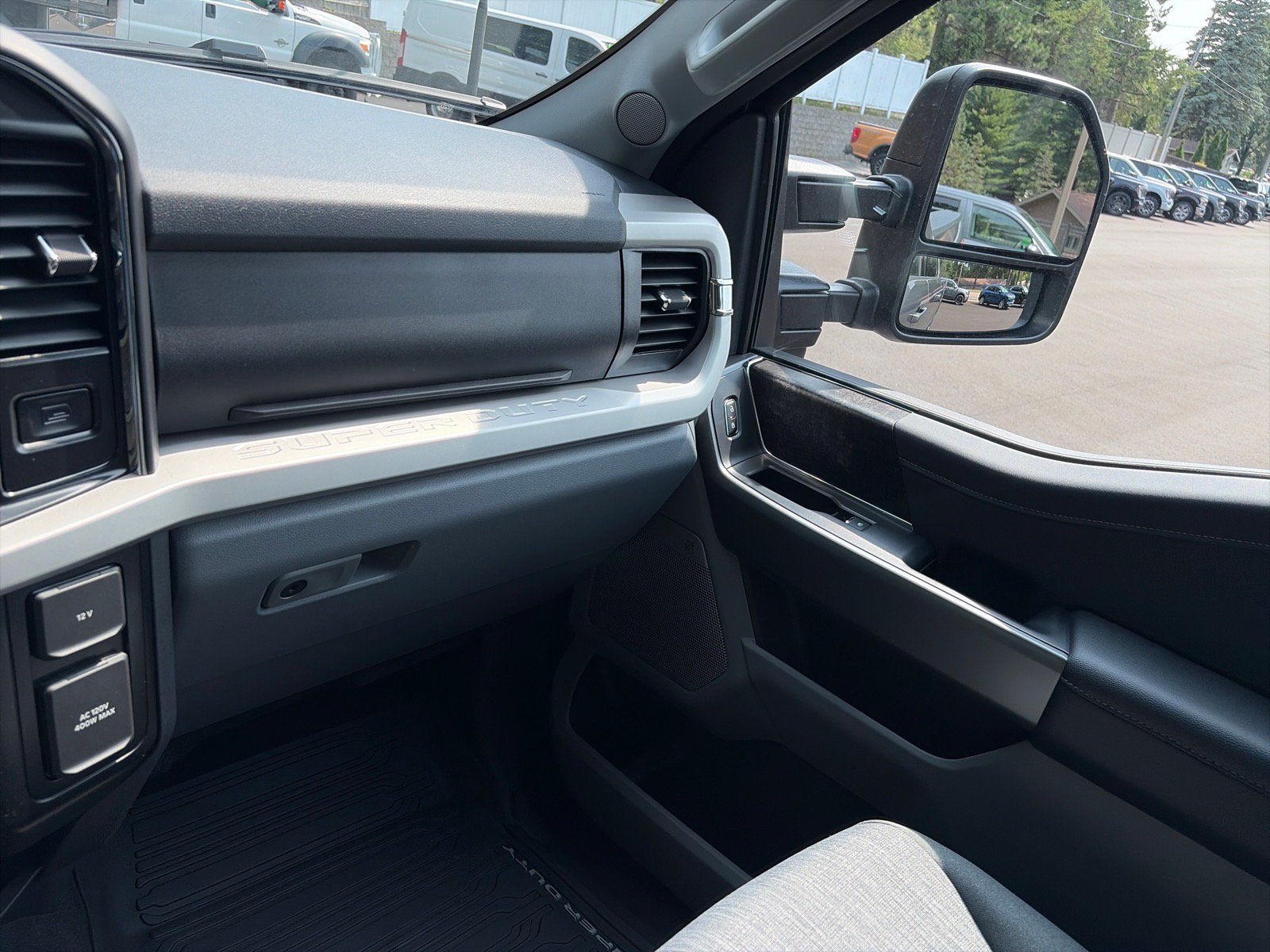 New 2026 Ford F250 XLT w/ XLT Premium Package AWD/4WD image 18