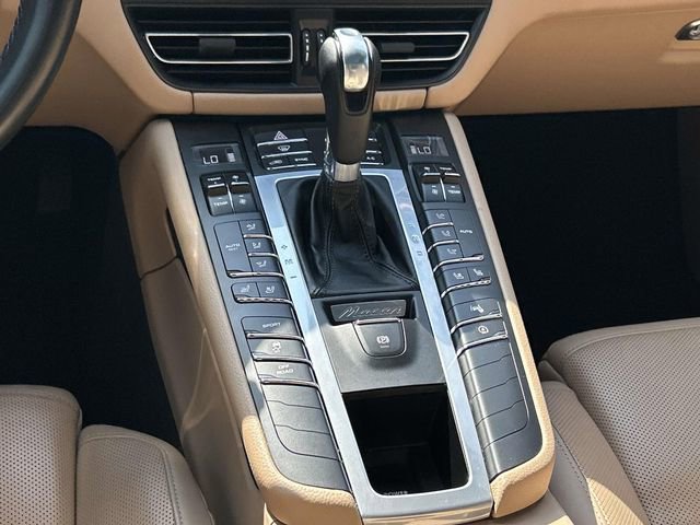 Used 2021 Porsche Macan image 17