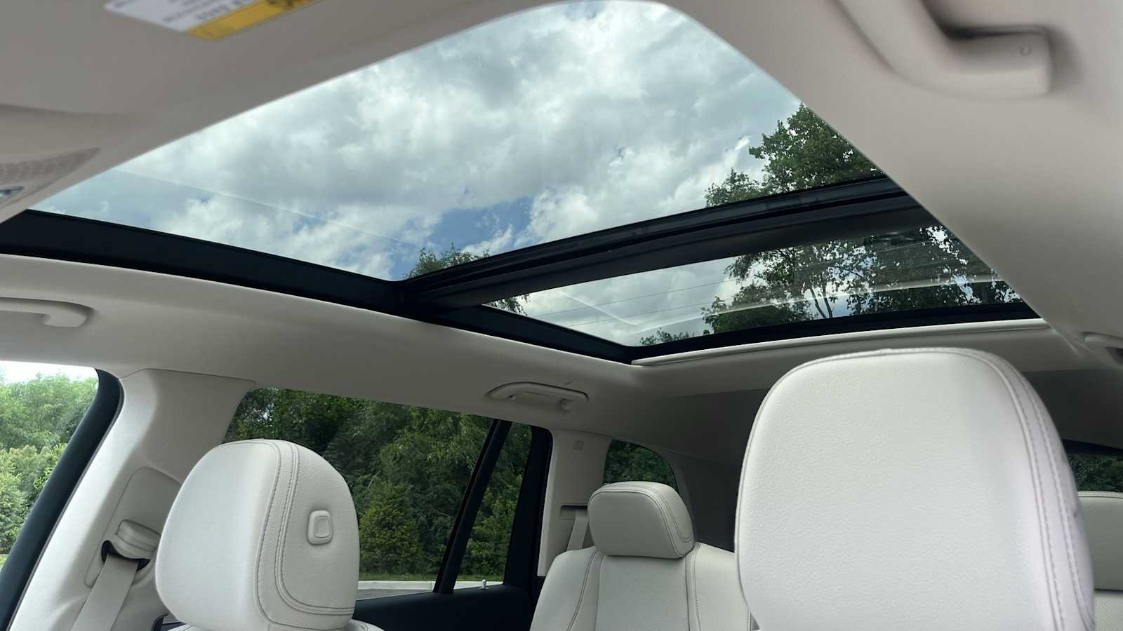 New 2026 Mercedes-Benz GLS 450 4MATIC image 33