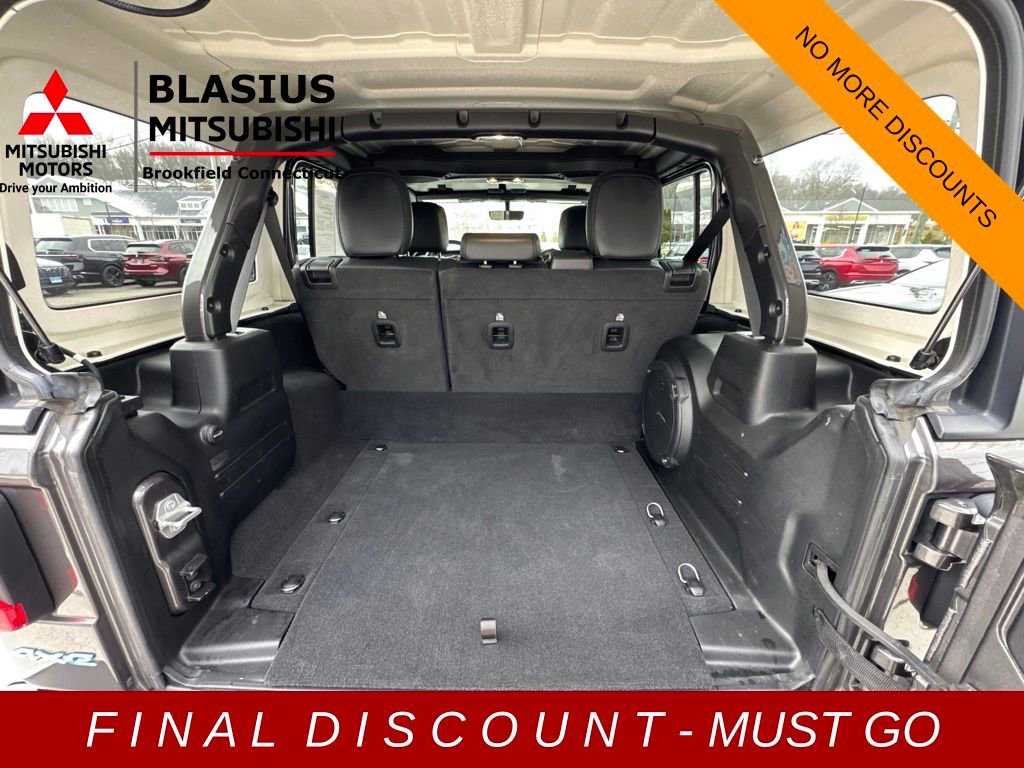 Used 2023 Jeep Wrangler Unlimited Sahara w/ Cold Weather Group image 35