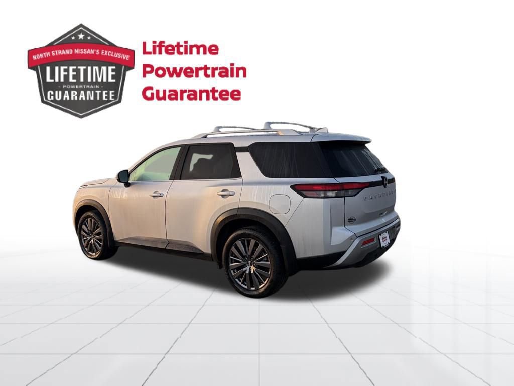 Certified 2024 Nissan Pathfinder SL w/ SL Premium Package image 3