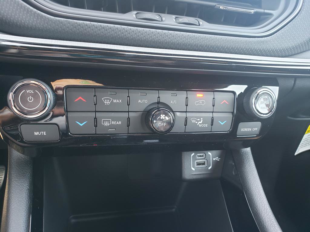 New 2026 Jeep Compass Trailhawk AWD/4WD image 17