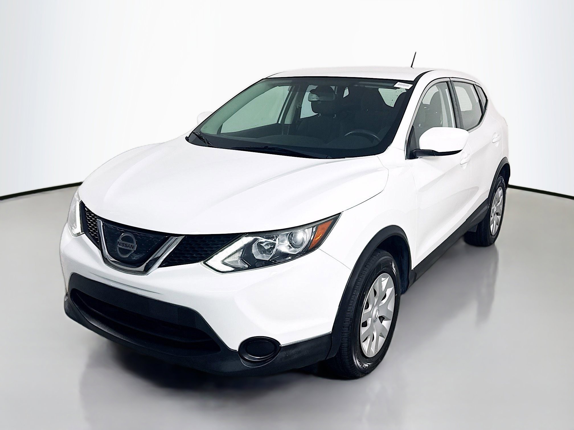 Used 2019 Nissan Rogue Sport S image 4