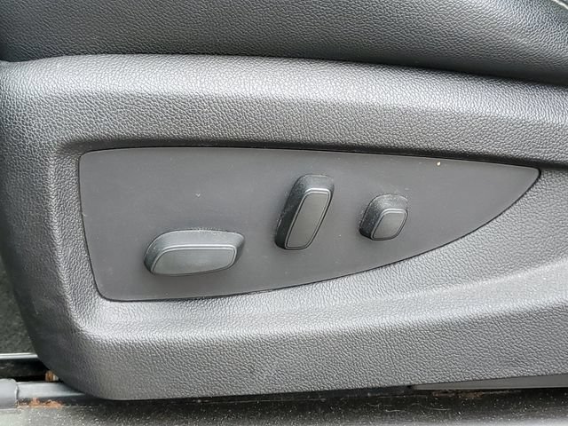 Used 2017 Chevrolet Suburban Premier AWD/4WD image 14