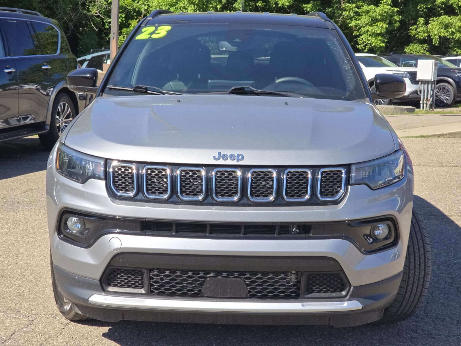 Used 2023 Jeep Compass Limited AWD/4WD image 10