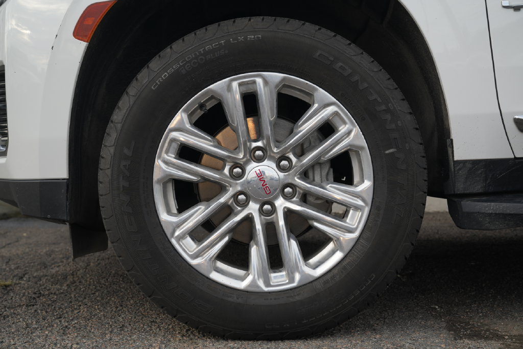 Used 2024 GMC Yukon SLT RWD image 13