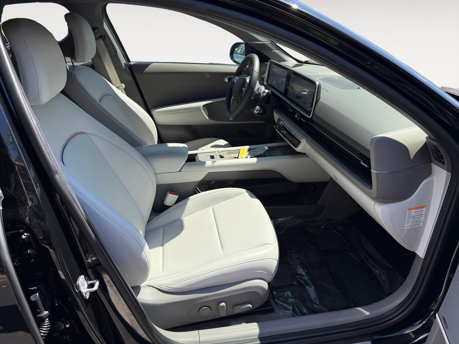 Used 2024 Hyundai Ioniq 6 Limited image 19