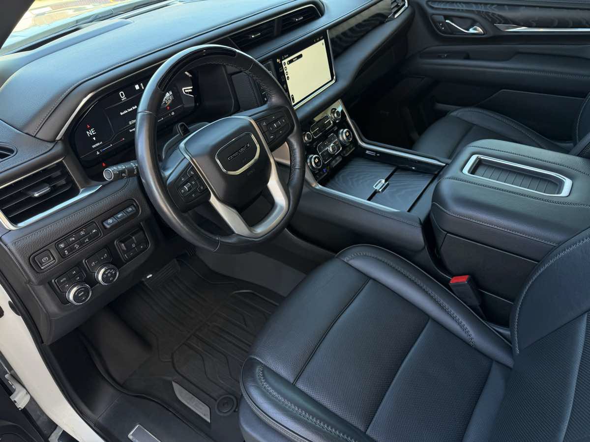 Used 2023 GMC Yukon Denali w/ Denali Reserve Package AWD/4WD image 15