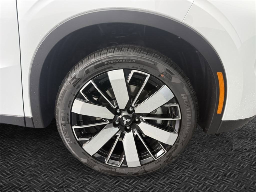 New 2025 Mitsubishi Outlander SE image 10