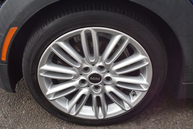 Used 2019 MINI Cooper S w/ Signature Upholstery Package FWD image 40