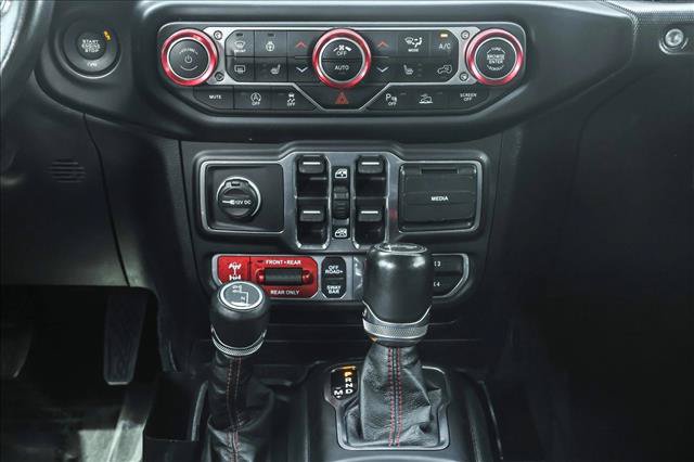 Used 2023 Jeep Wrangler Unlimited Rubicon AWD/4WD image 17
