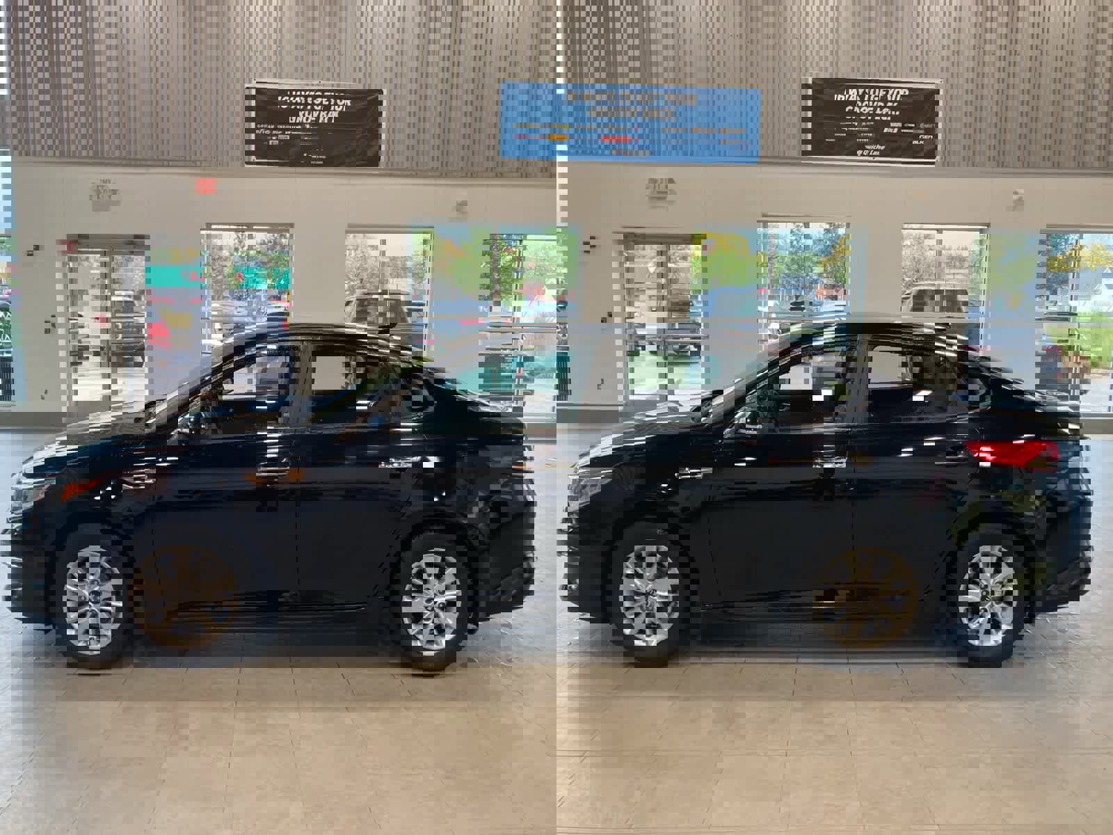 Used 2017 Kia Optima LX image 8