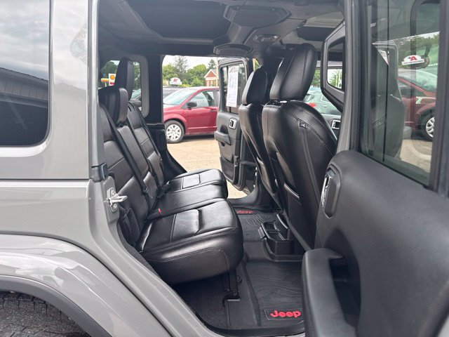 Used 2021 Jeep Wrangler Unlimited Sahara AWD/4WD image 12
