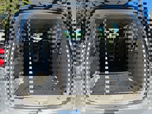 Used 2024 Chrysler Pacifica Touring-L image 20