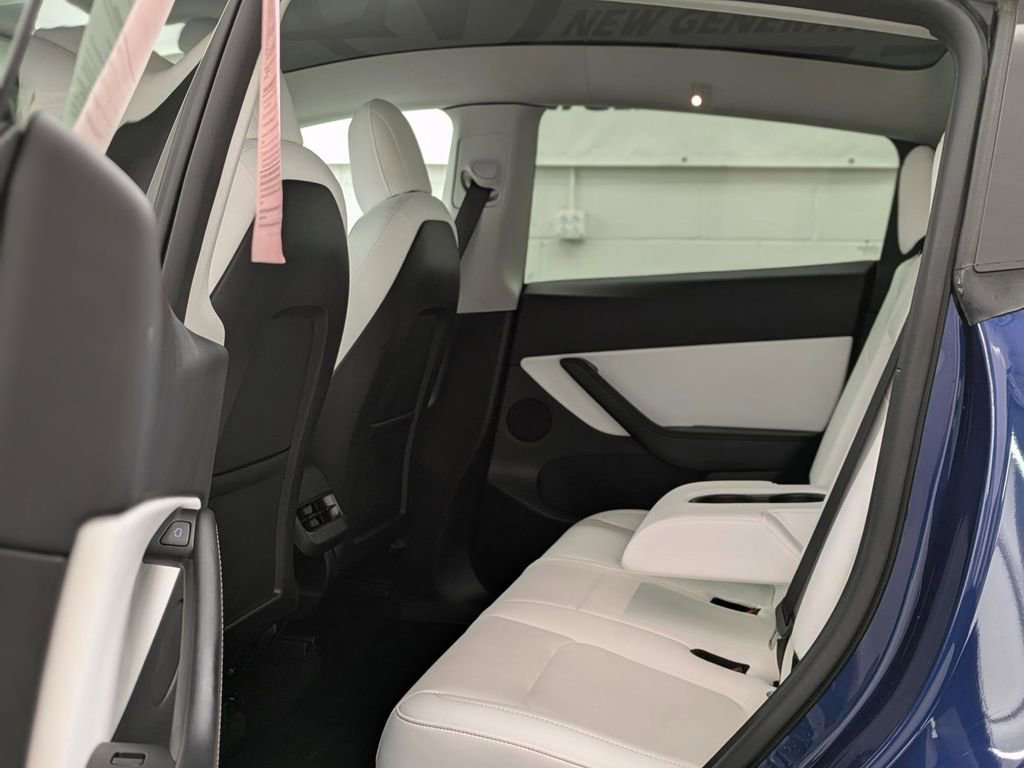 Used 2022 Tesla Model Y Performance image 11