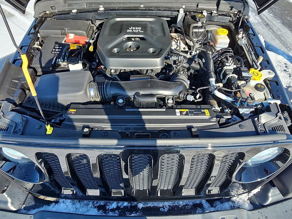 Used 2022 Jeep Wrangler Sport image 27