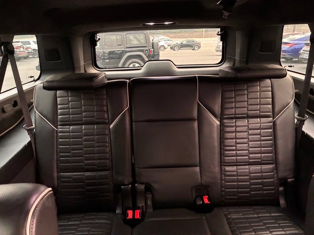 Used 2021 Cadillac Escalade ESV Sport Platinum w/ LPO, ONYX Package AWD/4WD image 17