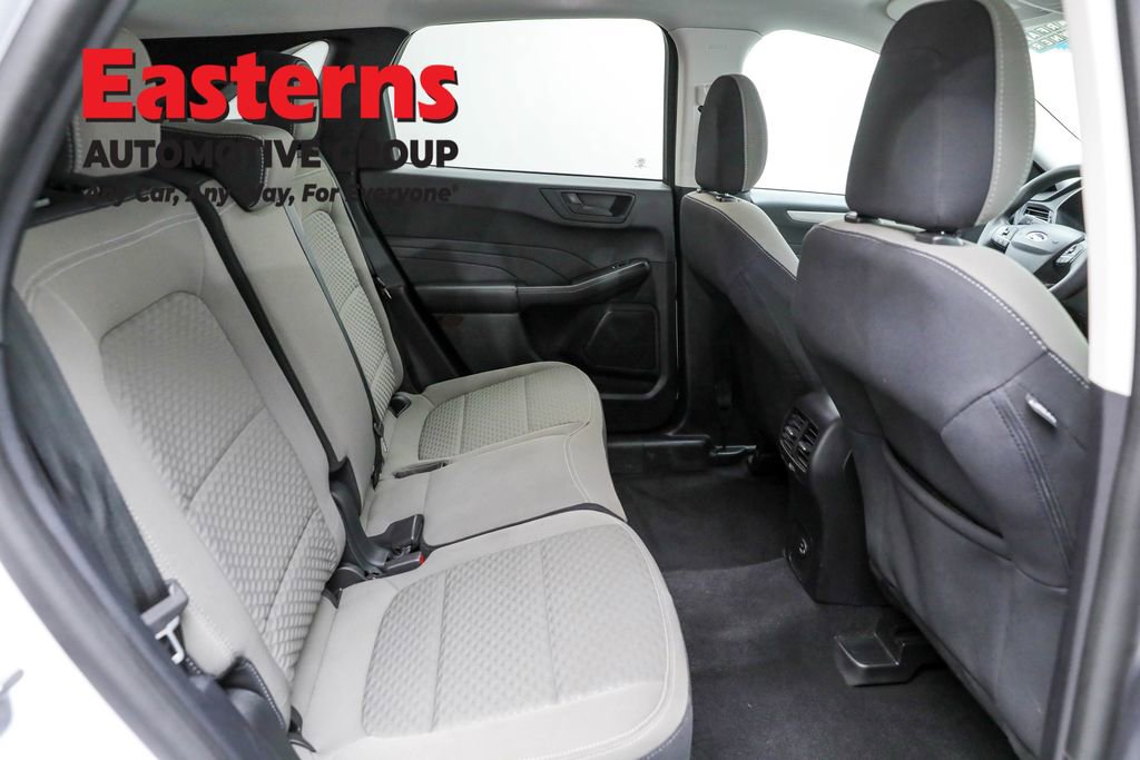 Used 2022 Ford Escape SE image 22