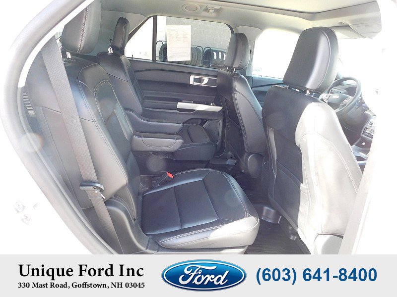 Used 2023 Ford Explorer XLT w/ Equipment Group 202A AWD/4WD image 32
