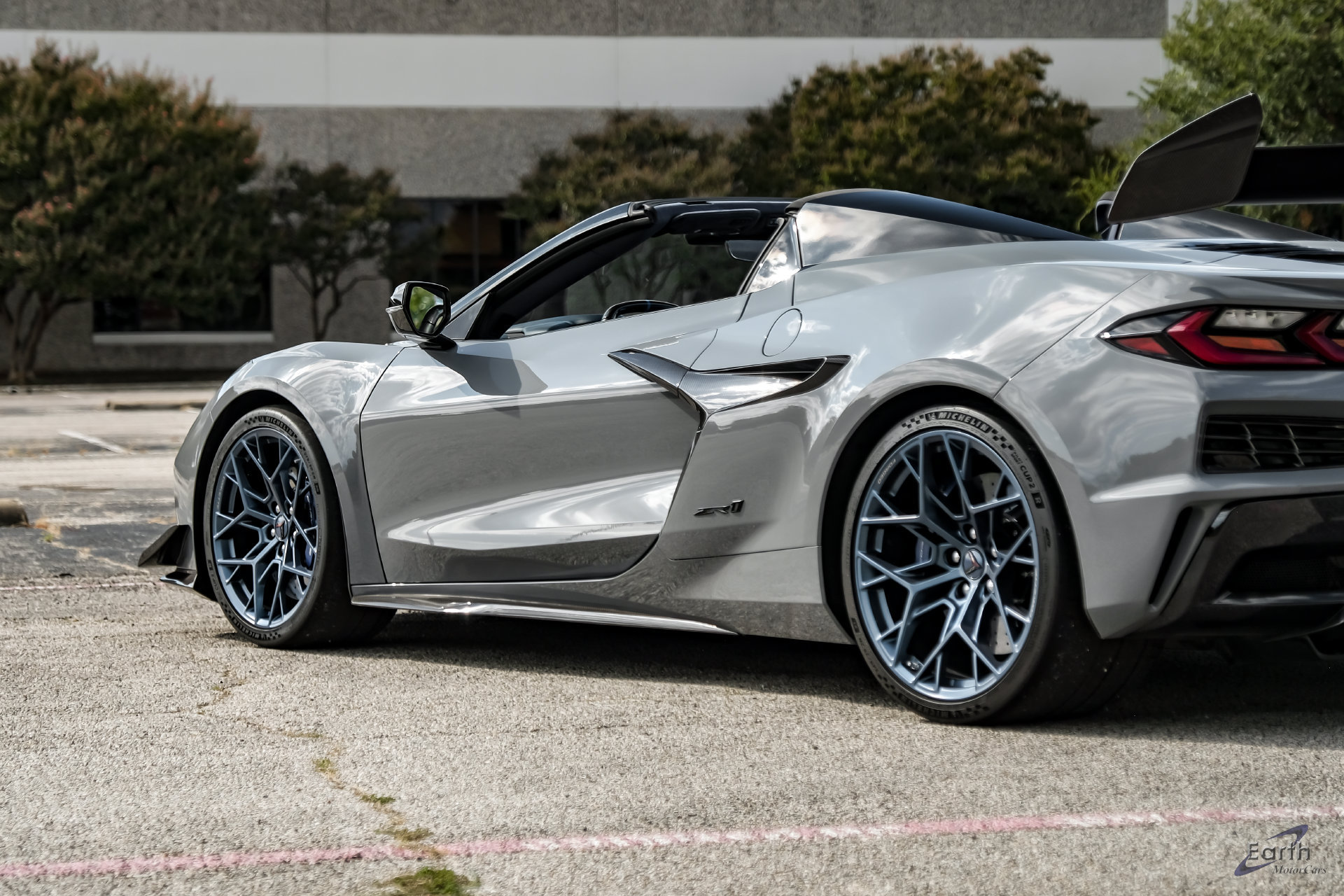 Used 2025 Chevrolet Corvette ZR1 w/ ZR1 Carbon Fiber Aero Package RWD image 16
