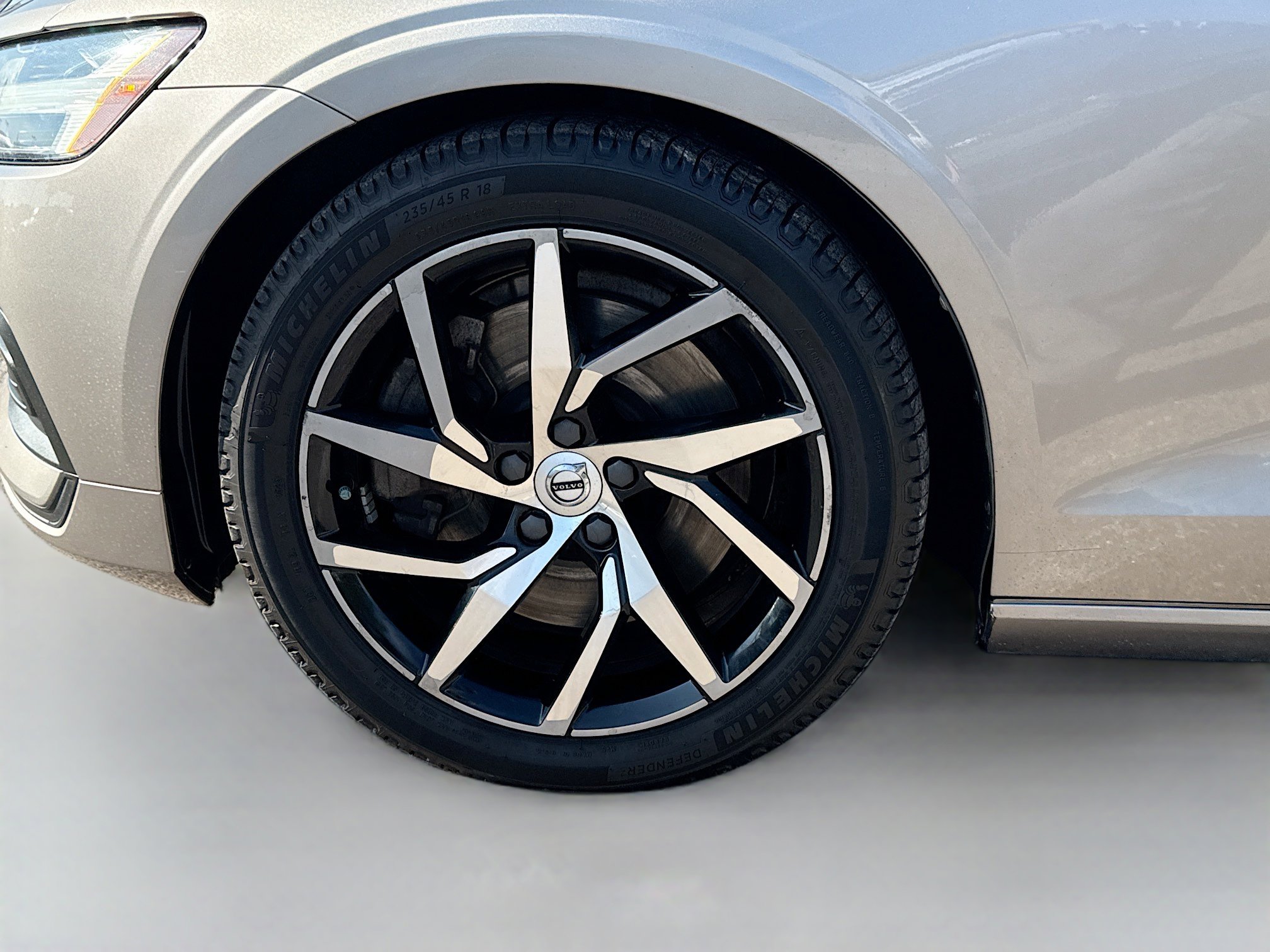 Used 2020 Volvo S60 T6 Momentum image 40