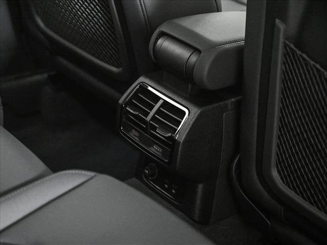 Certified 2025 Audi Q3 2.0T Premium Plus w/ Premium Plus Package image 18