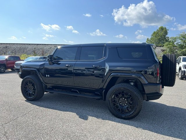 Used 2024 GMC Hummer EV 2X w/ LPO, Illumination Package image 7