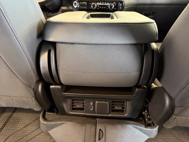 Used 2022 Chevrolet Silverado 1500 LT w/ Protection Package AWD/4WD image 27