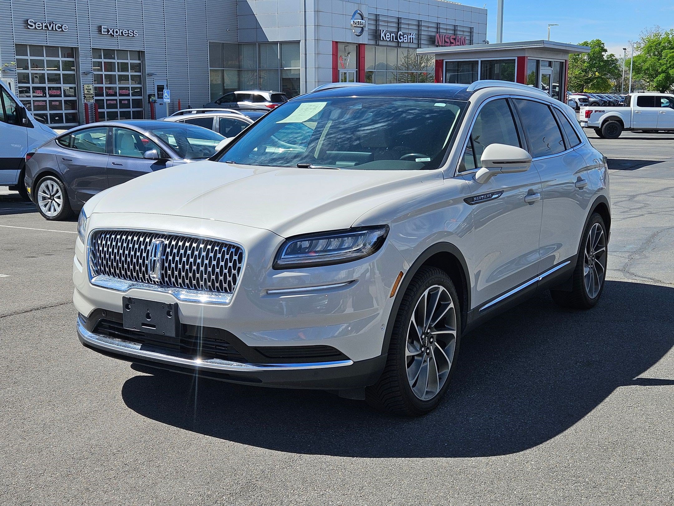 Used 2022 Lincoln Nautilus Reserve w/ Equipment Group 201A AWD/4WD image 7