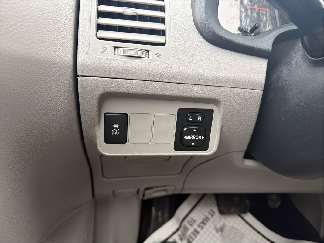 Used 2012 Toyota Corolla LE image 53