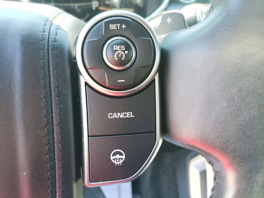 Used 2017 Land Rover Range Rover HSE AWD/4WD image 18