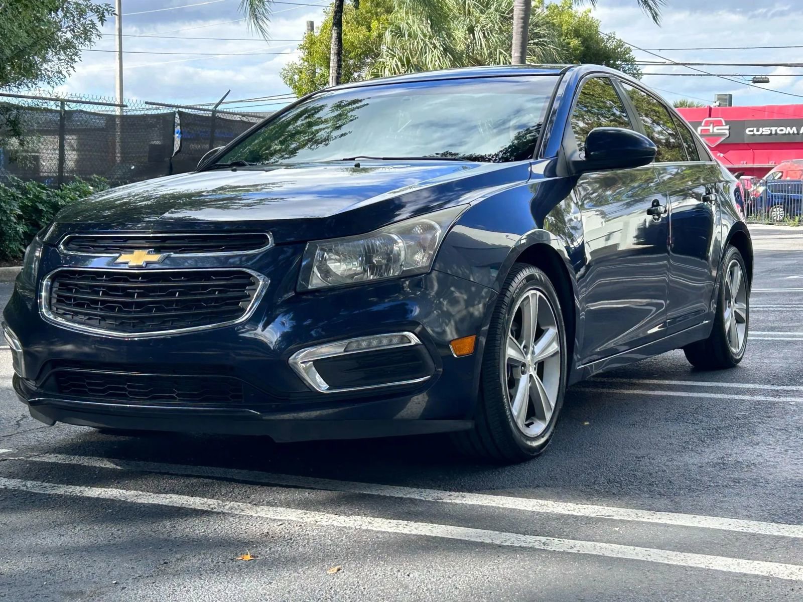 Used 2016 Chevrolet Cruze LT image 1