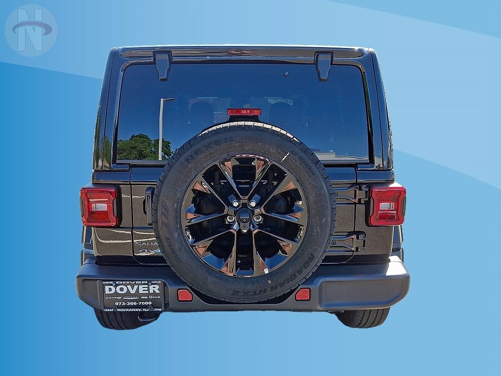 Used 2025 Jeep Wrangler Unlimited Sahara AWD/4WD image 15