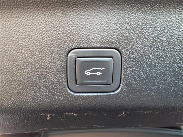 Used 2023 GMC Yukon AT4 w/ LPO, Floor Liner Package image 12