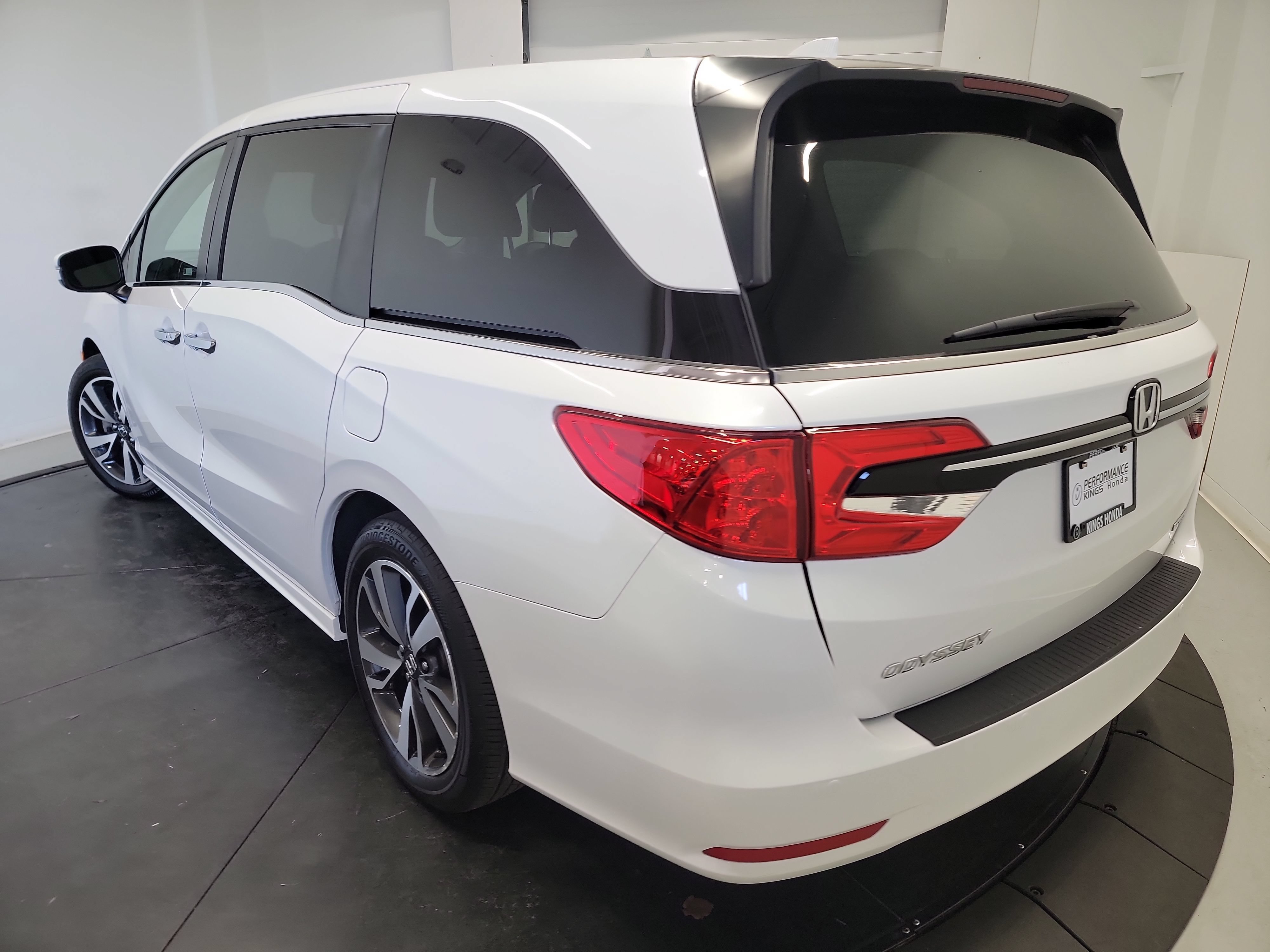 Certified 2023 Honda Odyssey Touring image 6