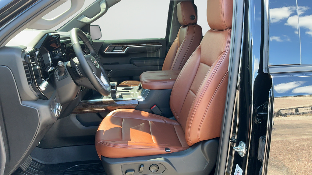 Used 2026 GMC Sierra 1500 Elevation RWD image 17