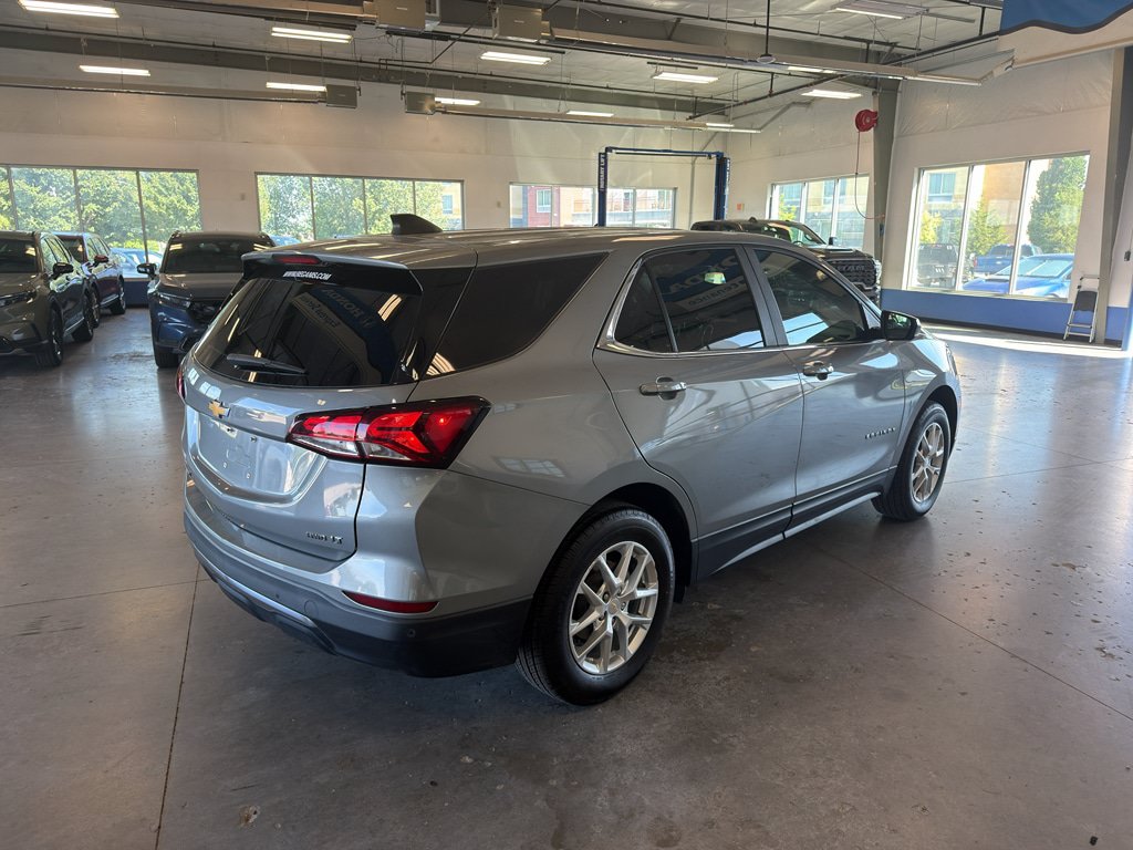 Used 2023 Chevrolet Equinox LT w/ Driver Convenience Package AWD/4WD image 5