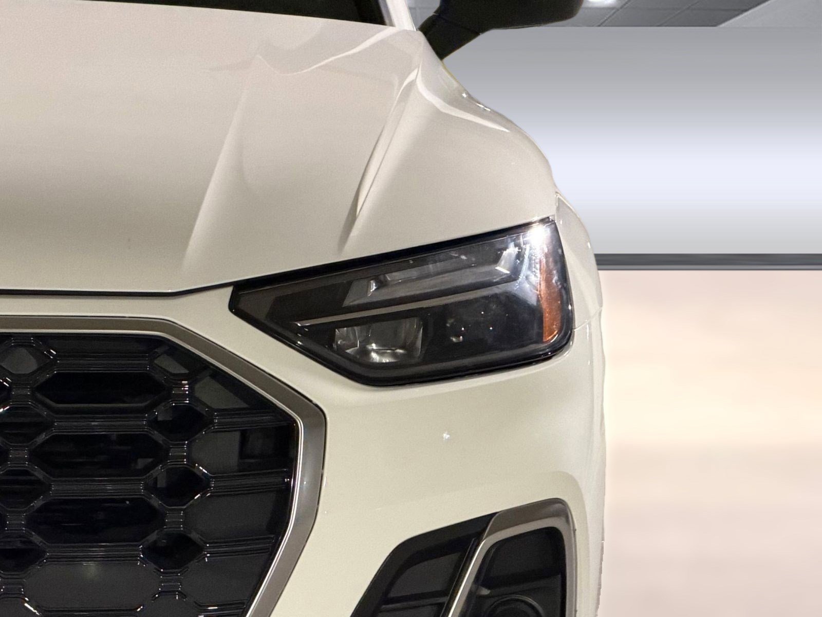 Certified 2023 Audi Q5 2.0T Premium w/ Convenience Package AWD/4WD image 11