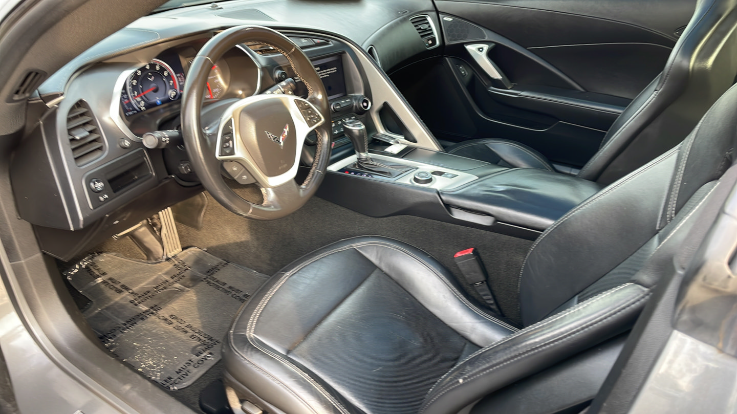 Used 2015 Chevrolet Corvette Stingray Coupe RWD image 17