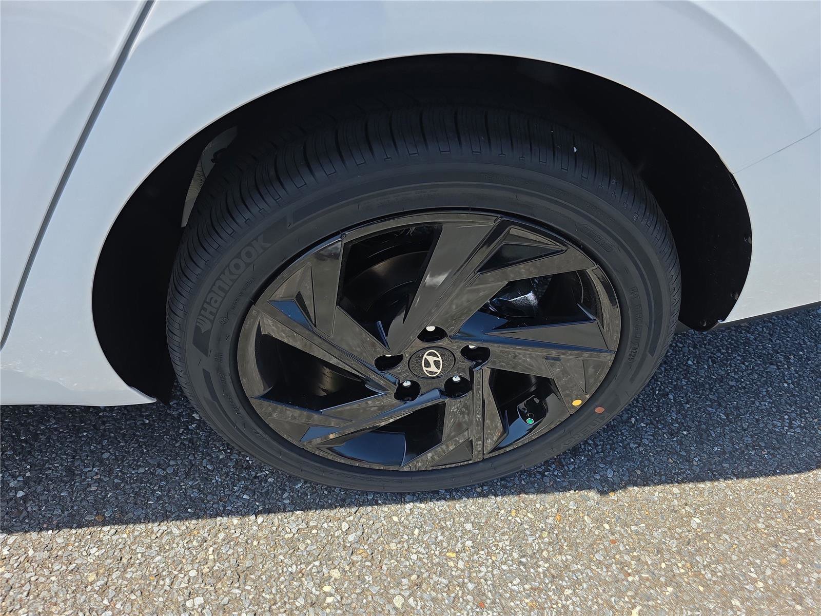 New 2026 Hyundai Elantra SEL Sport w/ Cargo Package FWD image 9
